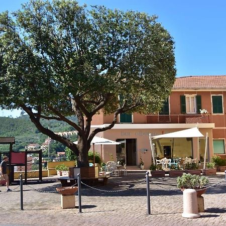 Albergo Franzone Tovo San Giacomo Exterior photo