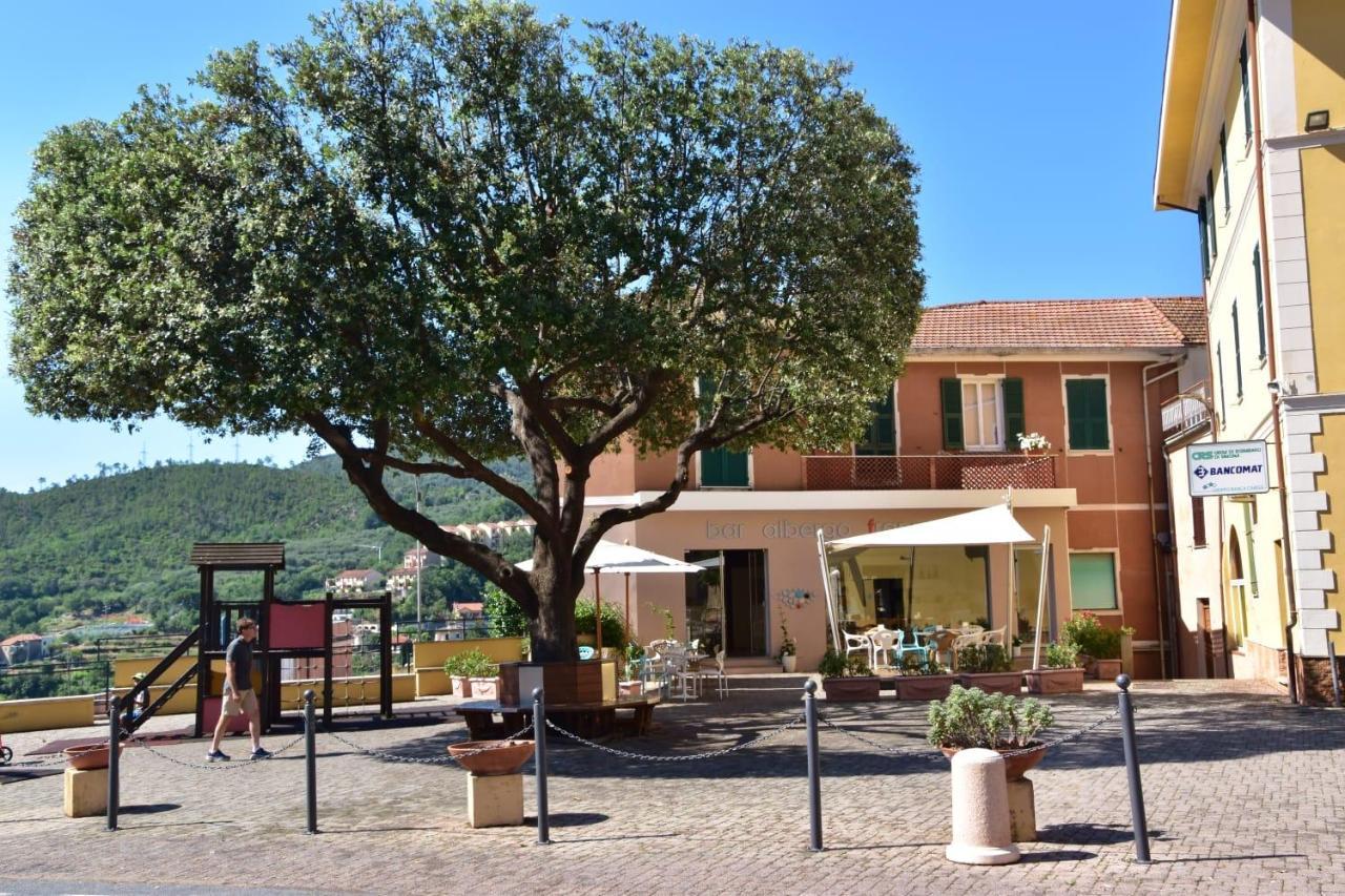 Albergo Franzone Tovo San Giacomo Exterior photo