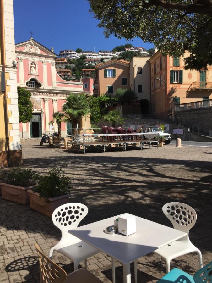 Albergo Franzone Tovo San Giacomo Exterior photo