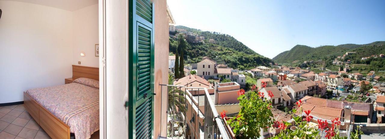 Albergo Franzone Tovo San Giacomo Exterior photo